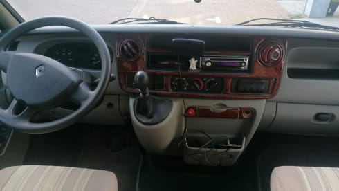 Ruime aangename camper 2pers – 2p Pilote semi-integrated from 2007