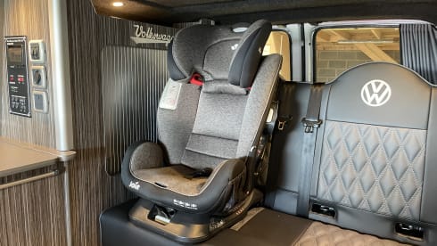 Eleanor  – Volkswagen T6 Highline LWB campervan 