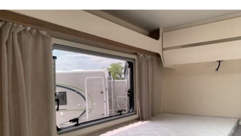 Camper – 4p Ford semi-integrated uit 2023
