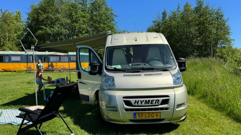 Autobus Hymer per due persone del 2010