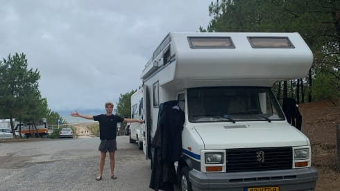 4p Peugeot alcove from 1990