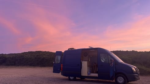 ONA – 2-seater Volkswagen bus from 2011