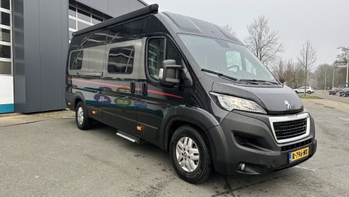 ROTS – Dethleffs Globetrail 640 | 3 person bus camper
