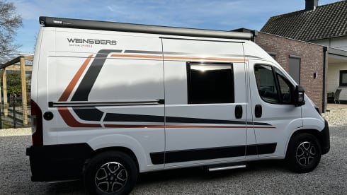 2 Weinsberg 540 Fire buscamper 2025 automatic
