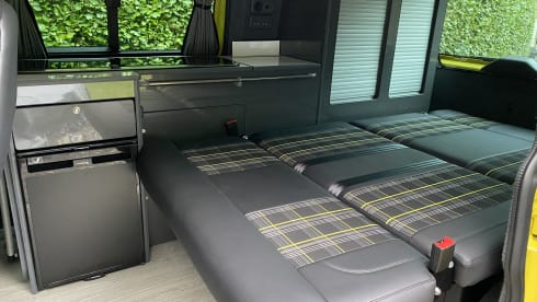 Bumblebee – Luxury 2019 Automatic vw campervan based nr Cockermouth