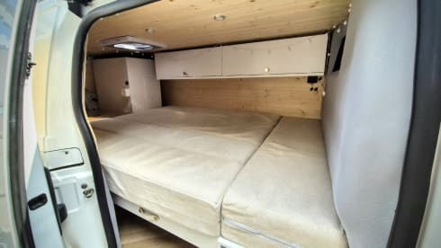 🔋 Comfy Euro6D camper with solar panels and parking heater, 2020