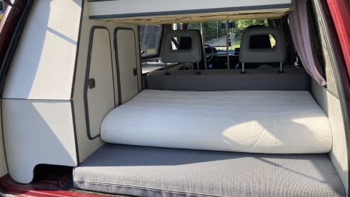 Jackie – 4p Volkswagen campervan from 1983