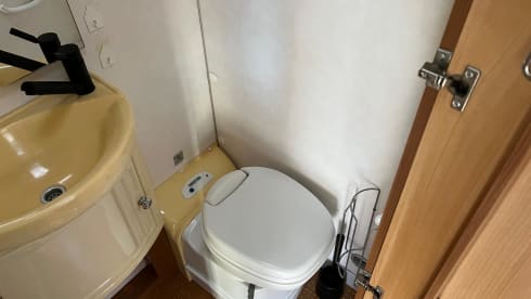 7p Eura Mobil alcove from 2007