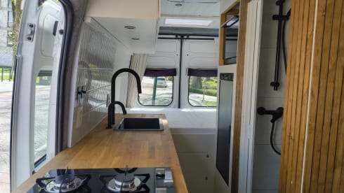 JOEY – 2-seater Peugeot bus from 2019