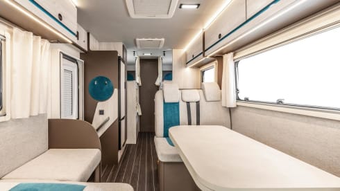 Spacious Rimor Kilig 50 - 6 person camper
