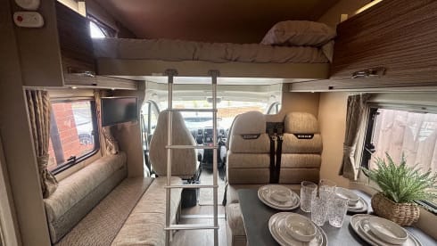 Modern 2020 well equipped 6 berth Swift motorhome 