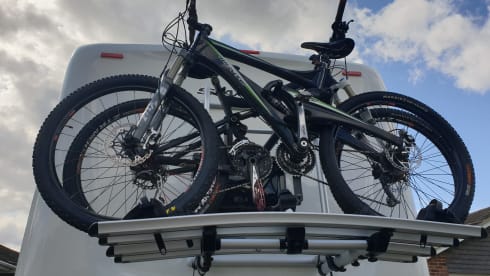 Wanderlust – Modern 6-Berth Motorhome with 5 Seatbelts - Your Adventure Awaits!