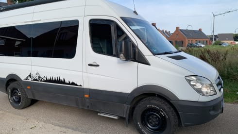 2p Mercedes-Benz bus from 2008