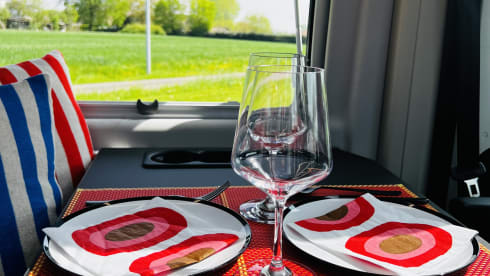 Twin Explorer SLB Luxe Fiat 140 AT9V 3,5T Automaat – 2p Adria Mobil bus uit 2024