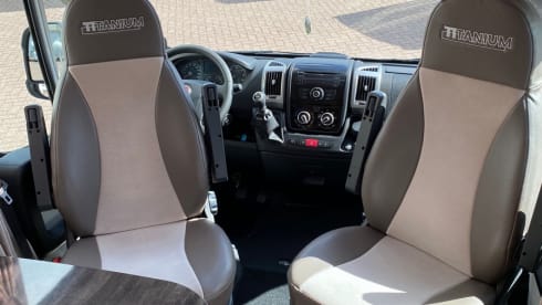 Titan – 2p Chausson semi-integrated from 2013
