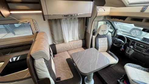The Great White – 4p Benimar semi-integrated uit 2020