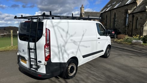 Bumble-Bee – 3 berth Ford campervan from 2017