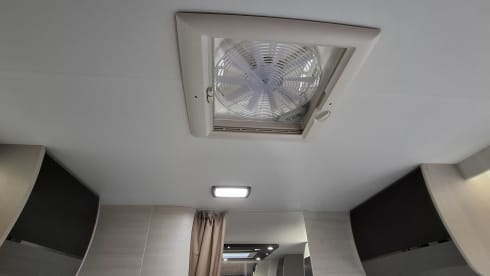 Mobile-Home –  Nordic Edition 627GA Sky Ford 170 AUTOMAAT uit 2025 