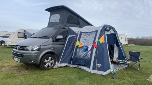 Jude – 4 berth Volkswagen LWB Campervan 2014 New Conversion 