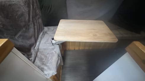 Homely camper 3 berth, 3 seatbelts, fixed bed  – 3 berth Citroën campervan from 2014