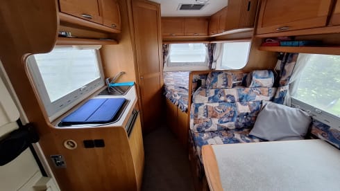 Crystall – Beautiful, neat 2-person camper