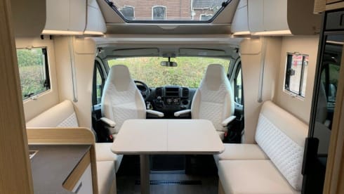 4p Adria Mobil Matrix 670 DC semi-integrated from 2022