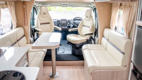 Sacha de-foof – 4 berth Rapido semi-integrated from 2017 55th special edition