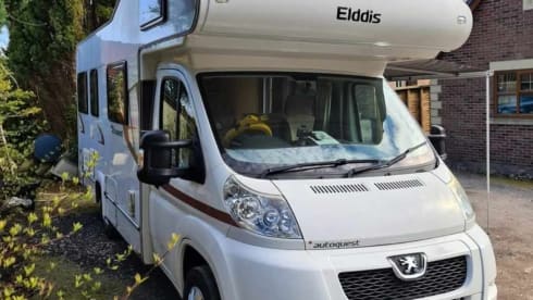 Eldonis the Explorer  – Explore the UK in Comfort – 6-Berth Elddis Motorhome with Full Amenities