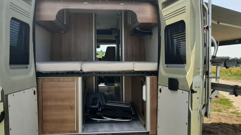 Travelcar – Beautiful cool modern 2 person camper bus