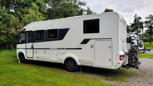 A comfortable, beautiful and light camper ADRIA SONIC PLUS 700 DC EURO 6