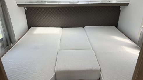 De luxe kampeerders  – 2-person Adria Coral 600SL Plus from 2020
