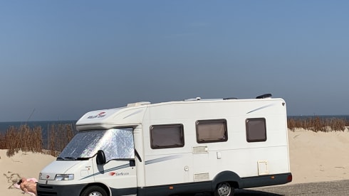 Beautiful Roller Team camper for 4 people