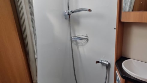 A664 – 6p LMC alcove from 2017