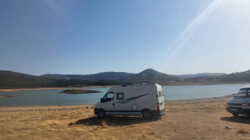 Luis – Compact but complete off-grid camper 