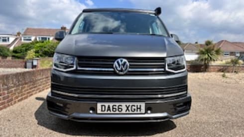 Grey Wolf – 4 berth VW T6 Converted 2016 Camper 