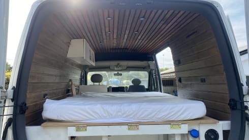 Blinco – Cozy, fully equipped 2p bus camper