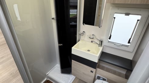 Chausson teilintegriertes Wohnmobil für 5 Personen