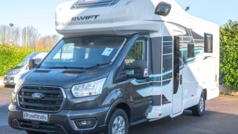 Swift Voyager 494 Auto a 4 posti letto