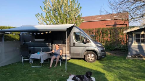 CaRo – 4p Pilote bus from 2018 (2 to 3 people)