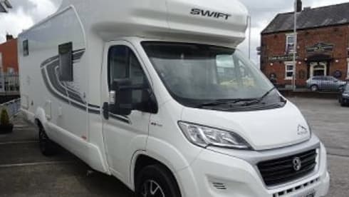 2-5 berth Swift – SWIFT EDGE 476 XGT