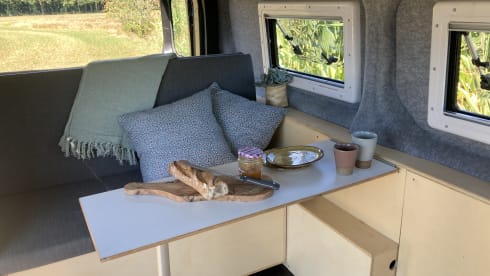 Matty – Matty camper super bus to go on an adventure!