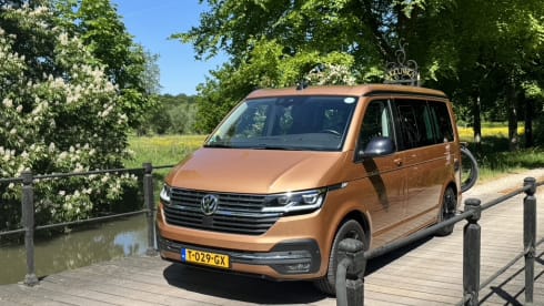4pers Volkswagen California Ocean 4 Motion (4 Wheel Drive Automatic 2021)