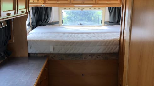 6 persoons winteruitvoering met B rijbewijs  – 6 person Eura Mobil integral from 1996
