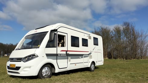 4p Adria Mobil integrated uit 2015
