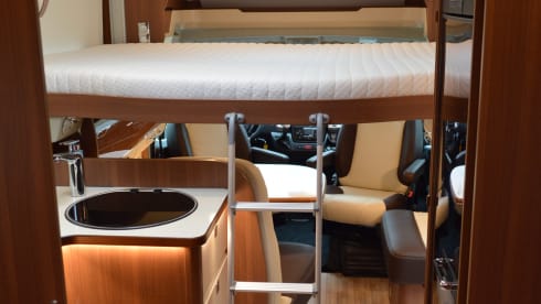 6 LMC T712 – LMC camper T712 4 persons