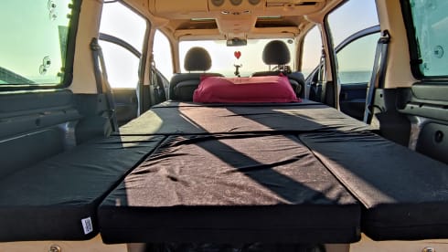 Bonnie – Citroen Berlingo Multispace Mini Campervan