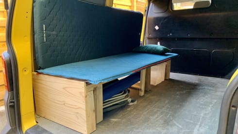 Yellow – Volkswagen T5 Deutch post 🚐
