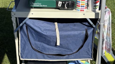 Cookie – 4 berth blue Volkswagen campervan cookie