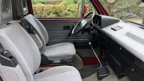 Spacious Retro Volkswagen T3 fully equipped