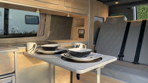 Daisy Dub – Stunning T5 Campervan conversion- Daisy 